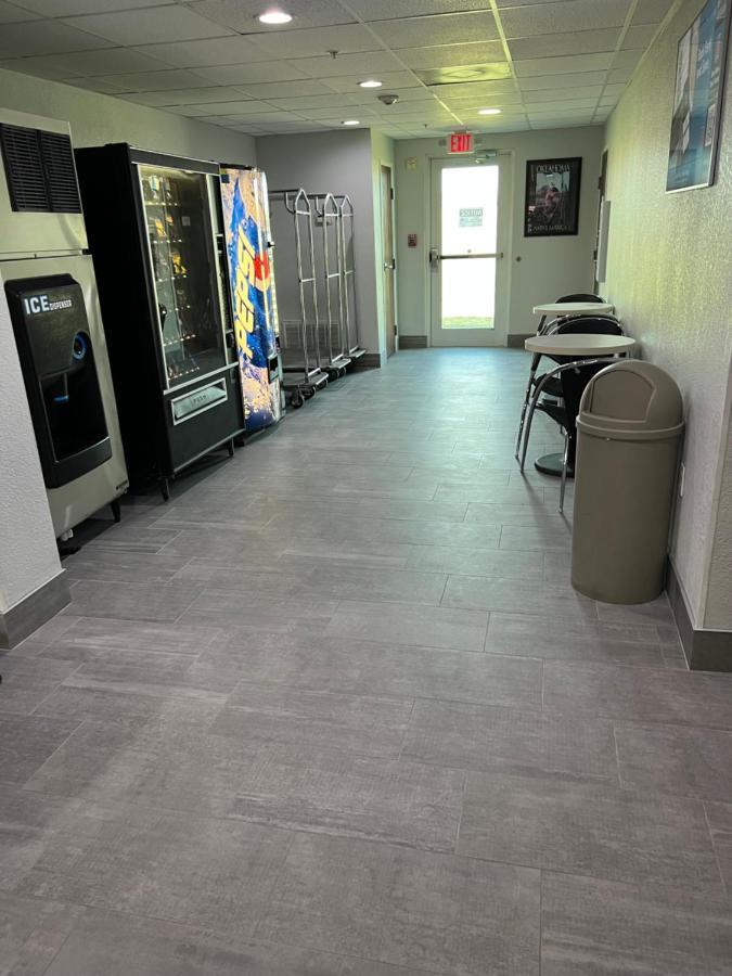 Hotel 6-el Reno, Ok 4*